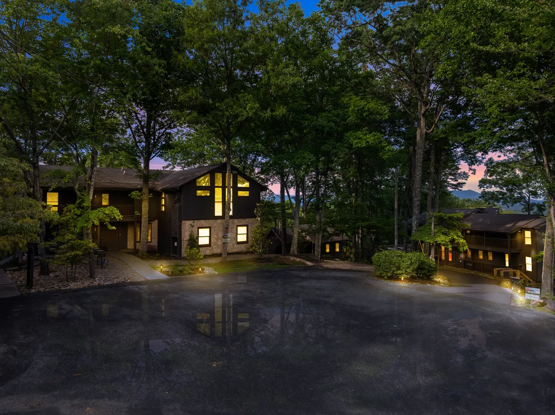 Multiple cabins near each other